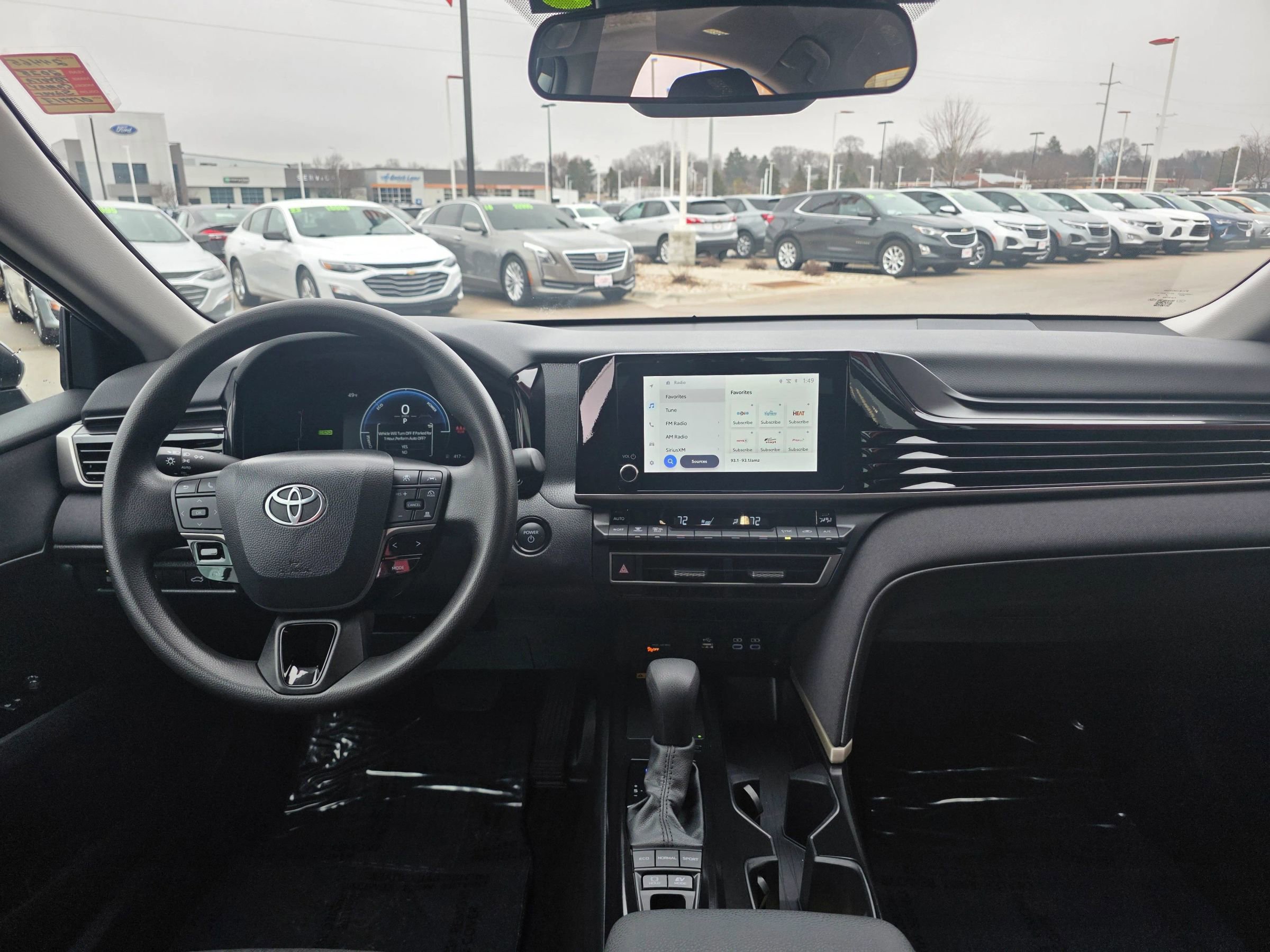 Used 2025 Toyota Camry LE FWD image 10