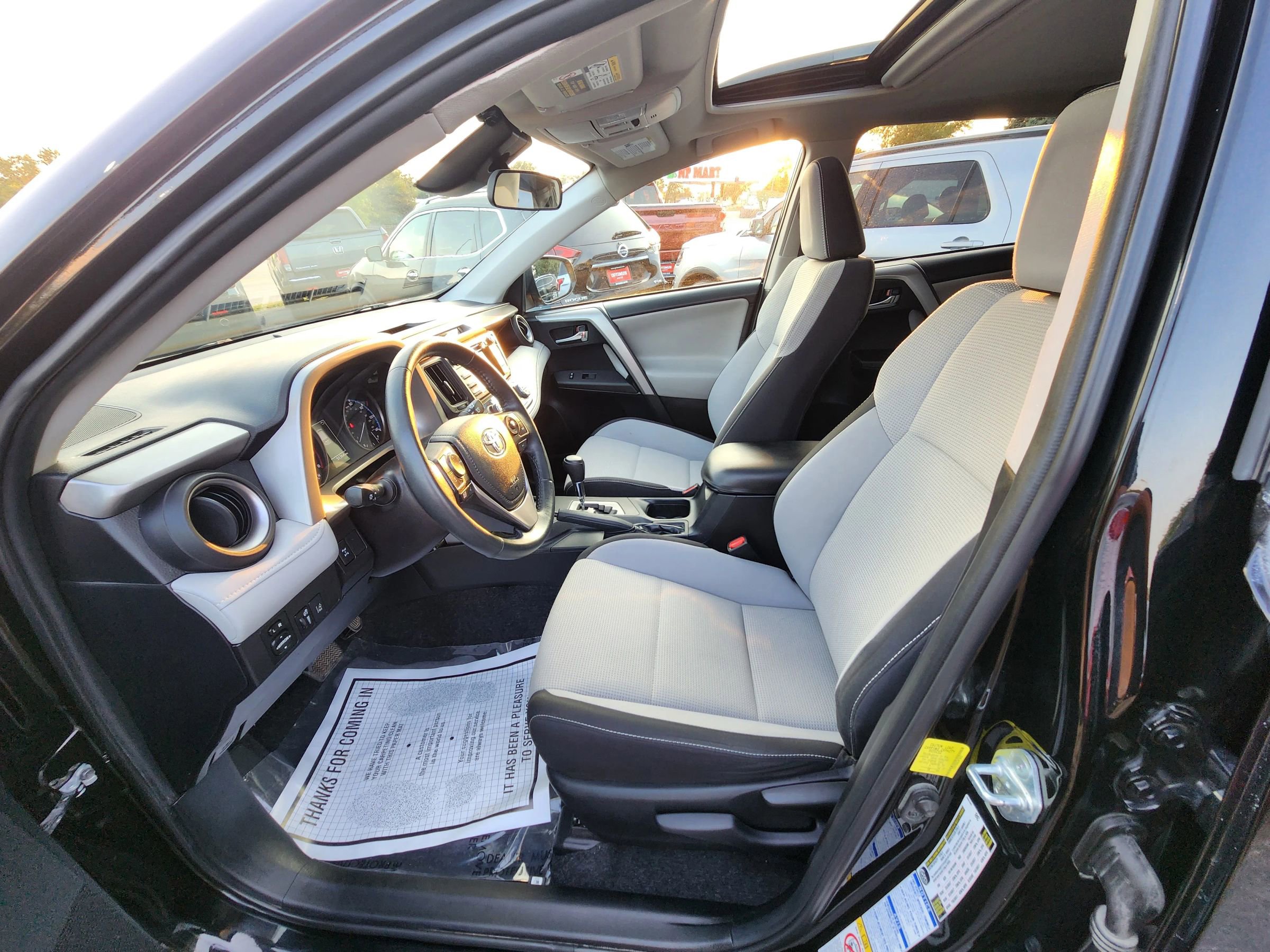 Used 2018 Toyota RAV4 XLE image 17