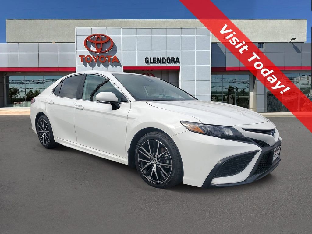 Used 2024 Toyota Camry SE