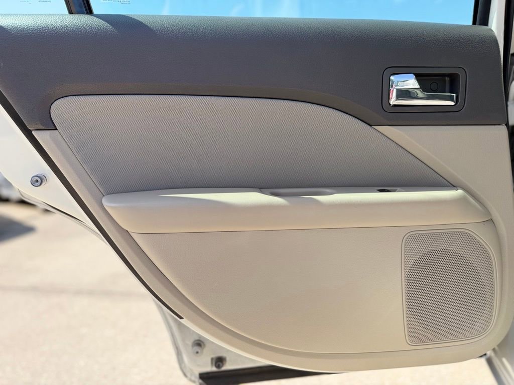 Used 2012 Ford Fusion SE FWD image 18