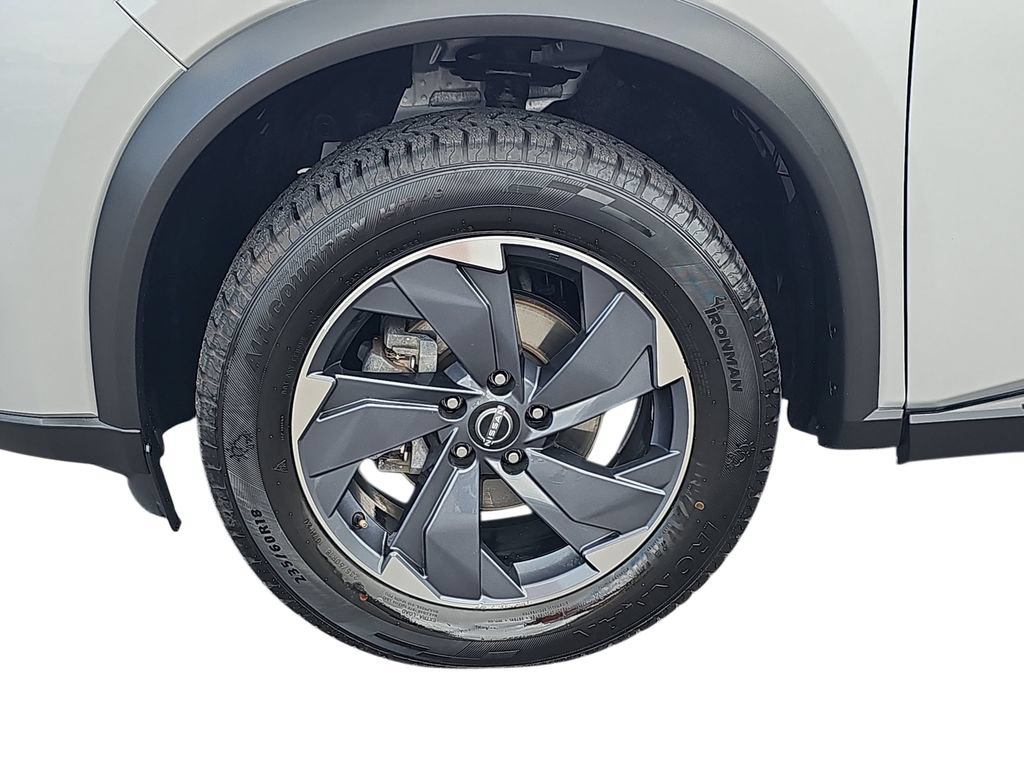 Used 2025 Nissan Rogue SV FWD image 29
