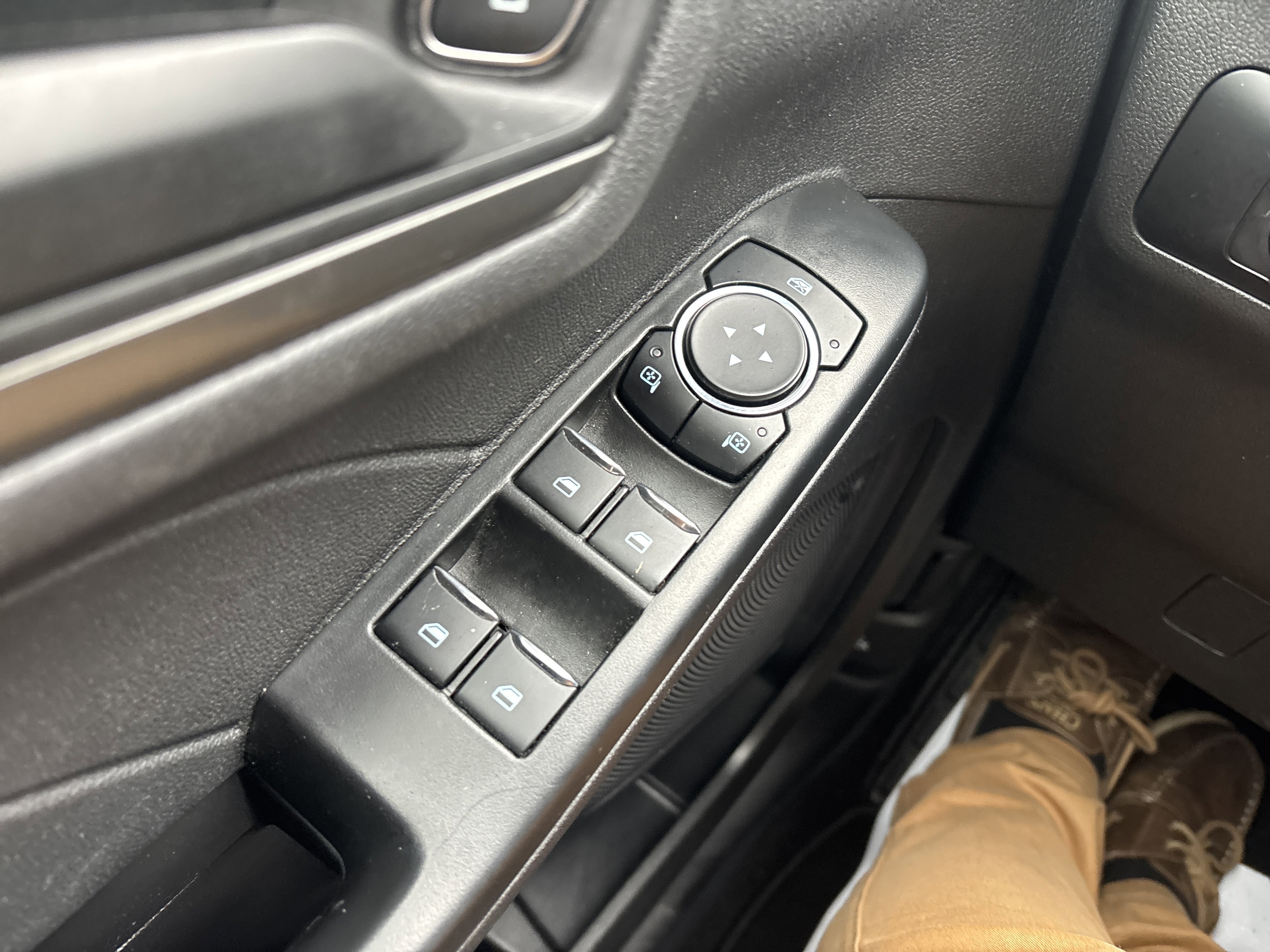 Used 2025 Ford Escape Active image 16