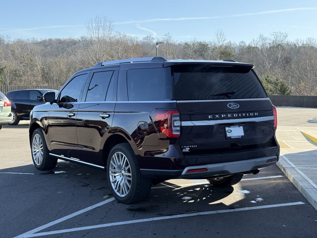 Used 2024 Ford Expedition Limited image 14