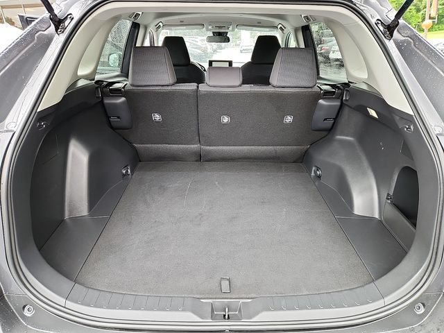 Used 2025 Toyota RAV4 LE AWD/4WD image 27