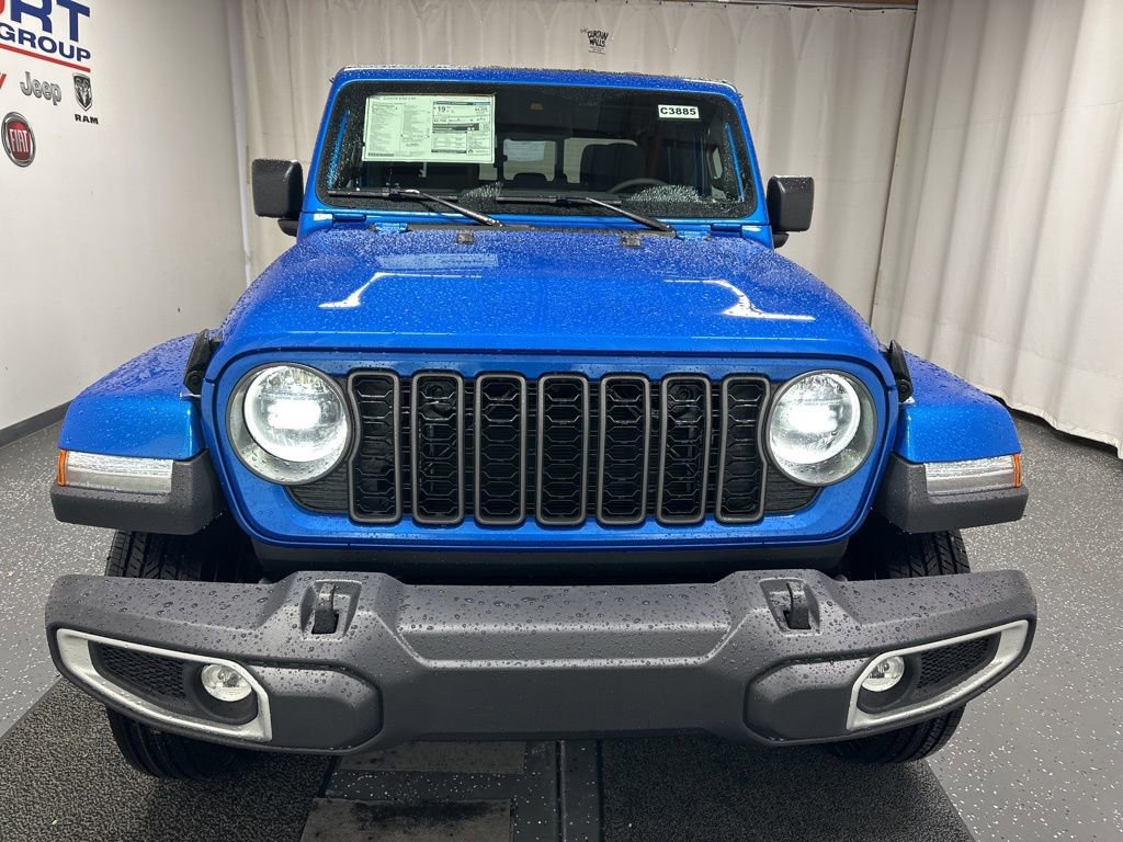 New 2025 Jeep Gladiator Sport AWD/4WD image 4