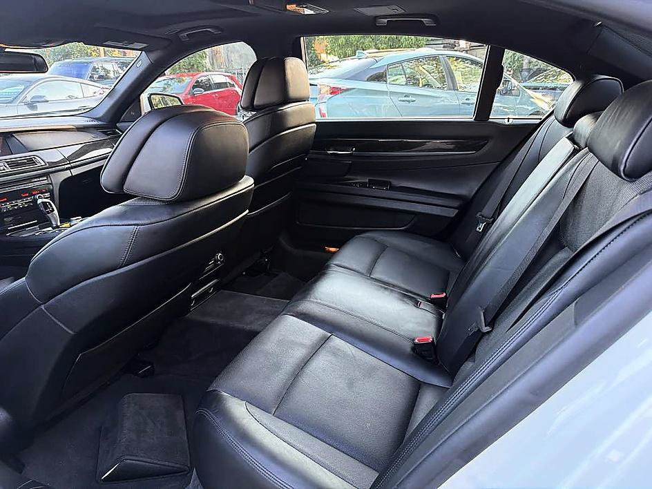 Used 2012 BMW 750Li RWD image 11