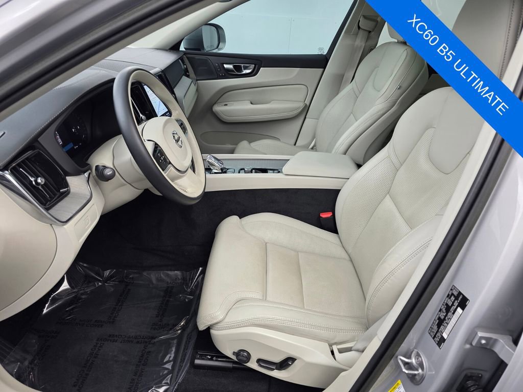 Used 2023 Volvo XC60 B5 Ultimate image 9