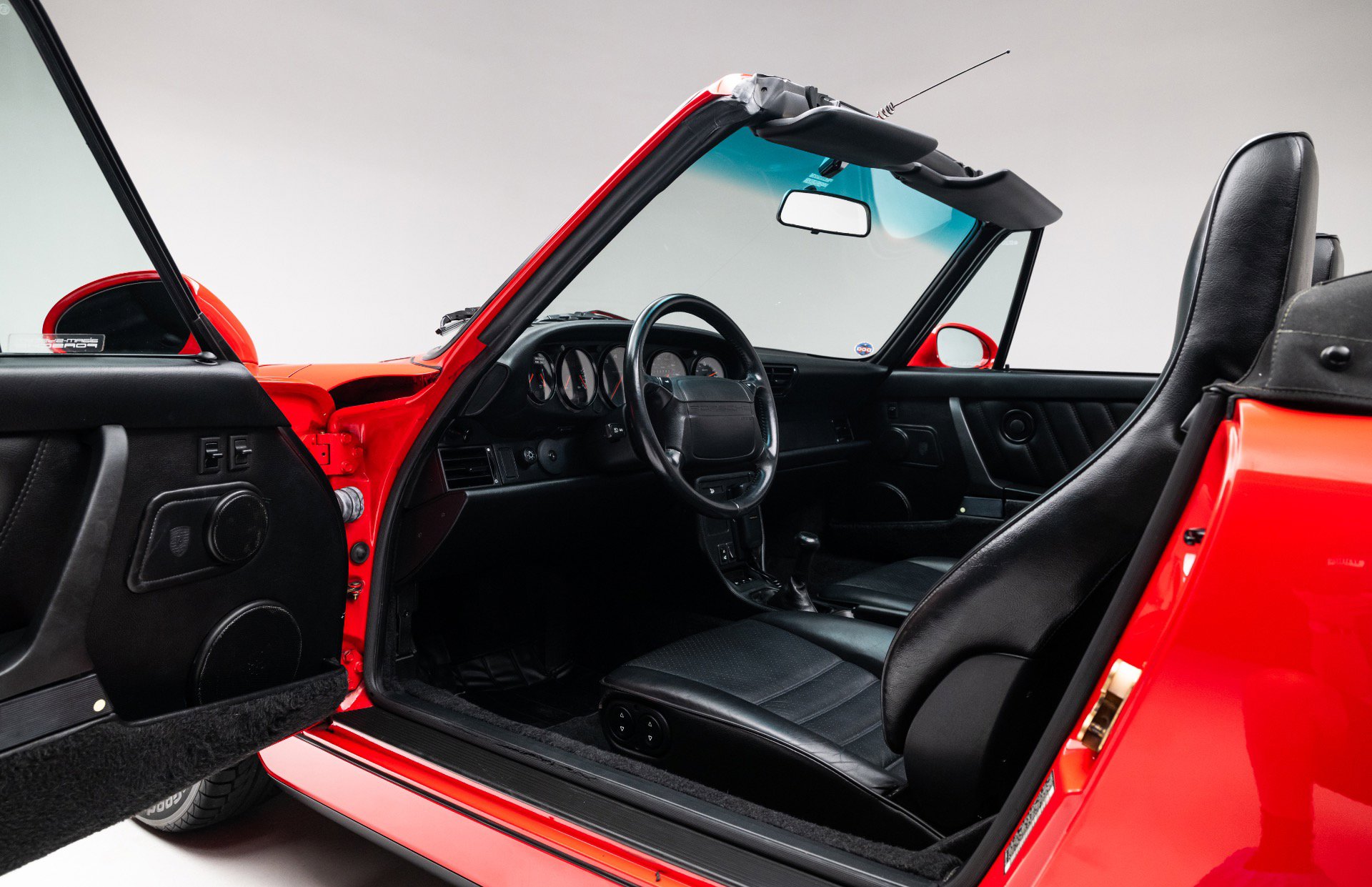 Used 1993 Porsche 911 Carrera image 21