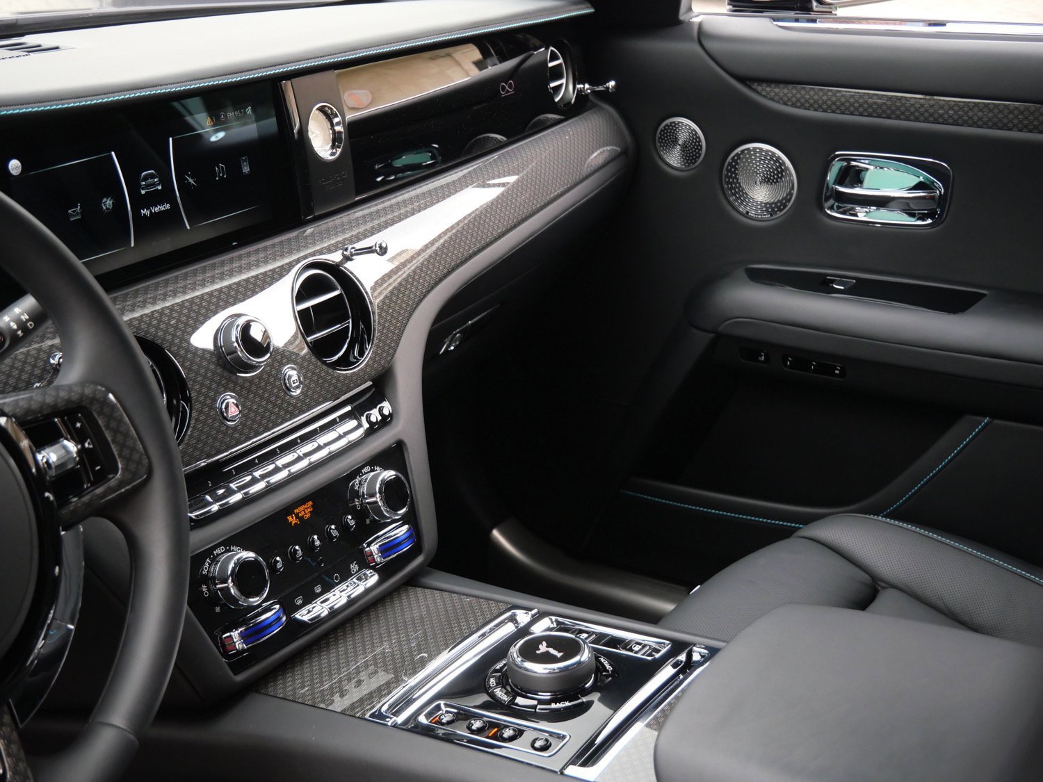 Certified 2022 Rolls-Royce Ghost Black Badge image 26