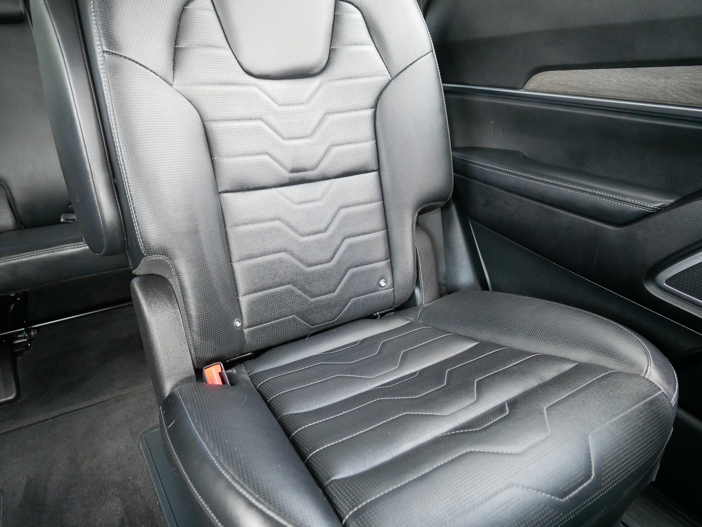 Certified 2022 Kia Telluride SX w/ SX Prestige Package AWD/4WD image 14