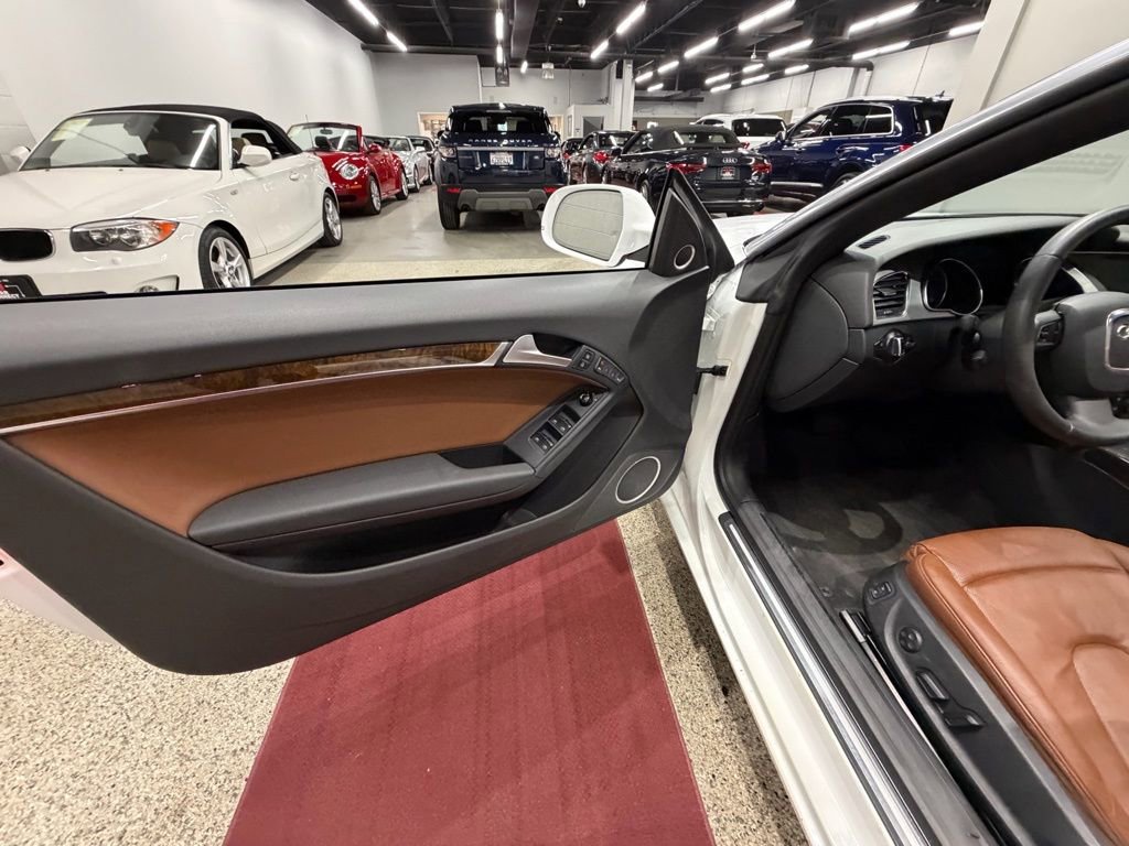 Used 2010 Audi A5 2.0T Premium image 24