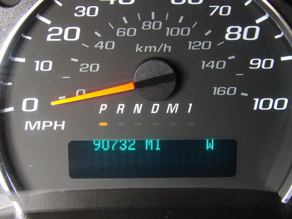 Used 2022 Chevrolet Express 2500 w/ Driver Convenience Package RWD image 21