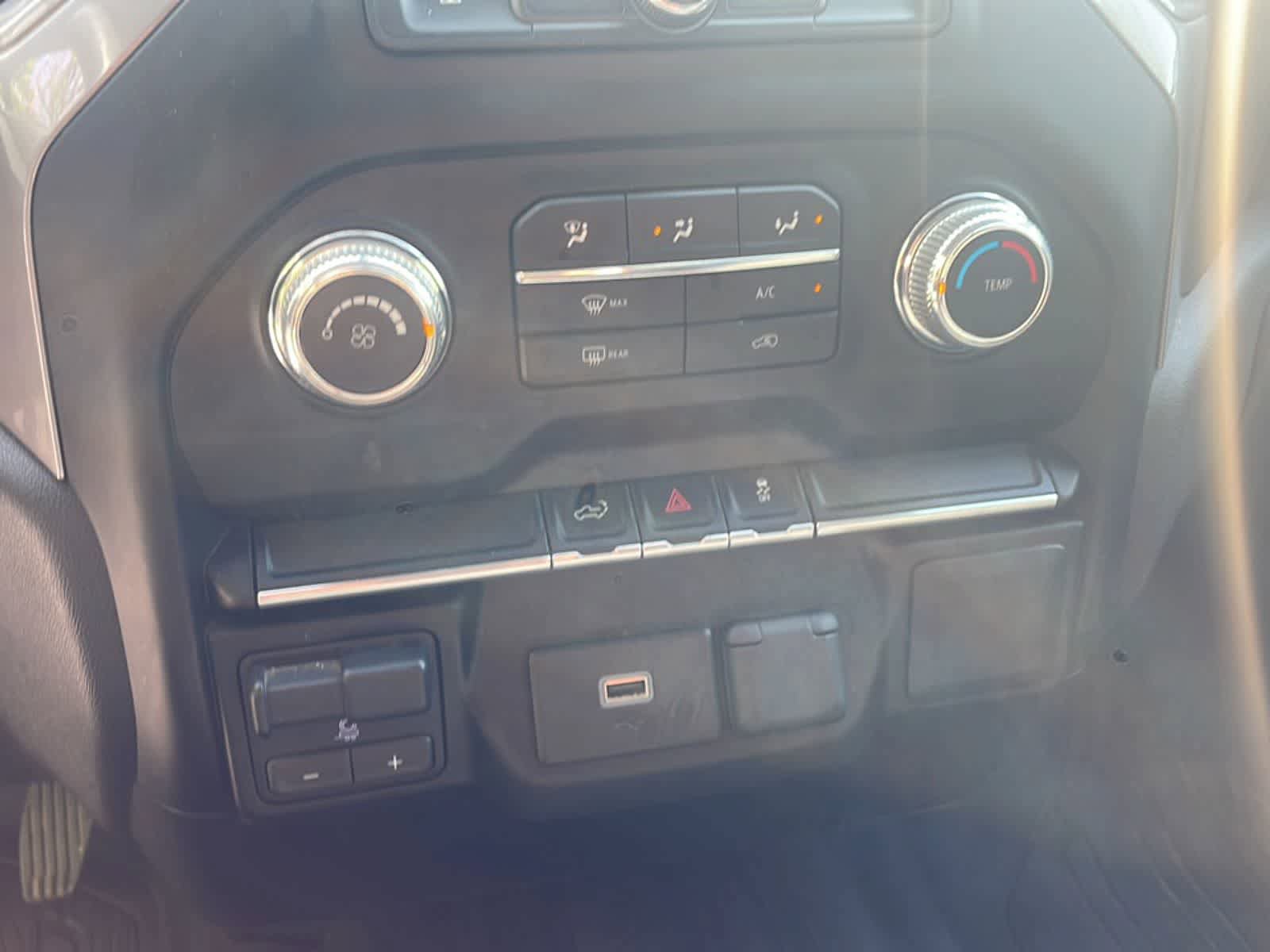 Used 2019 GMC Sierra 1500 4x4 Regular Cab w/ Convenience Package image 16