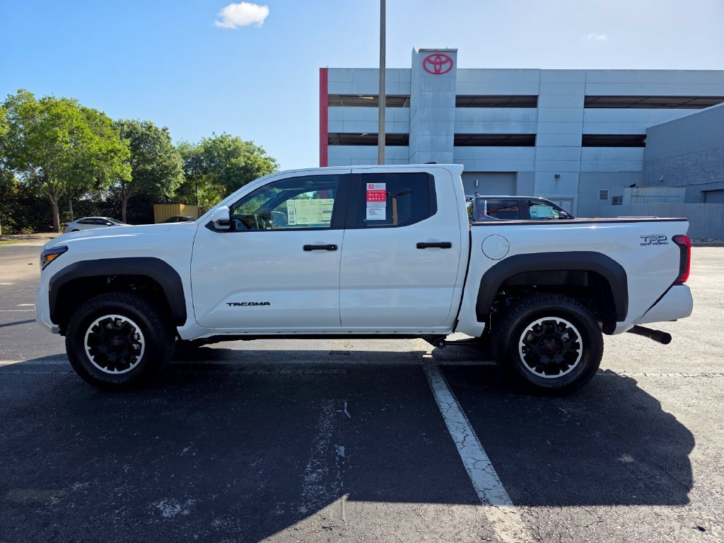 New 2026 Toyota Tacoma TRD Off-Road w/ TRD Off Road Upgrade Package AWD/4WD image 8