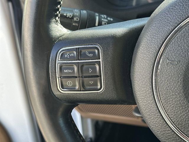 Used 2016 Jeep Wrangler Unlimited Rubicon w/ Connectivity Group image 31