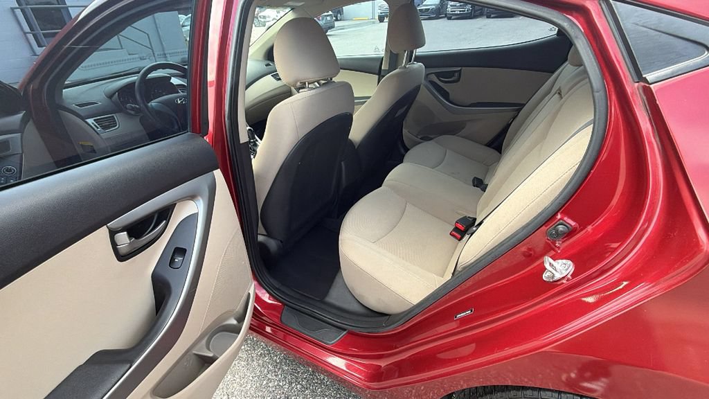 Used 2016 Hyundai Elantra SE FWD image 22