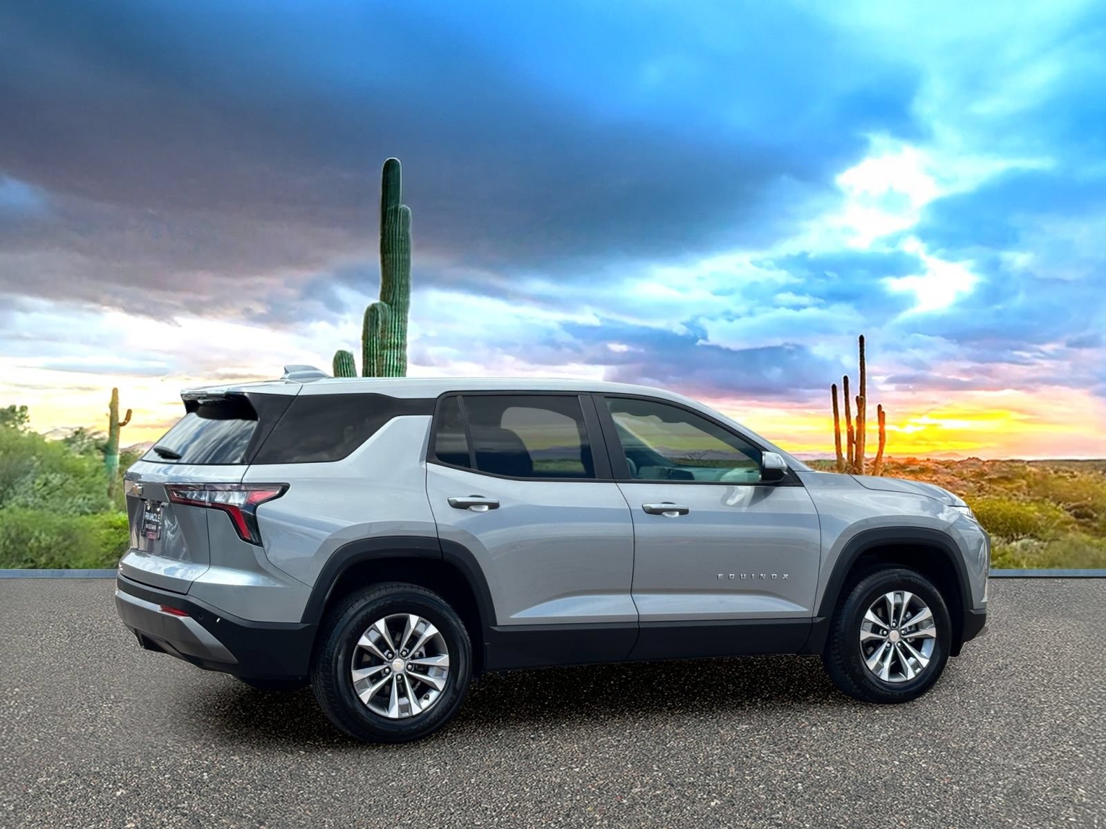 Used 2025 Chevrolet Equinox LT FWD image 5