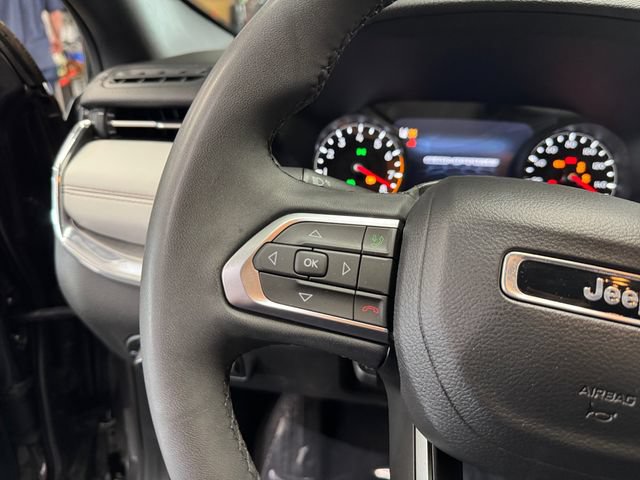 Used 2023 Jeep Compass Limited AWD/4WD image 18