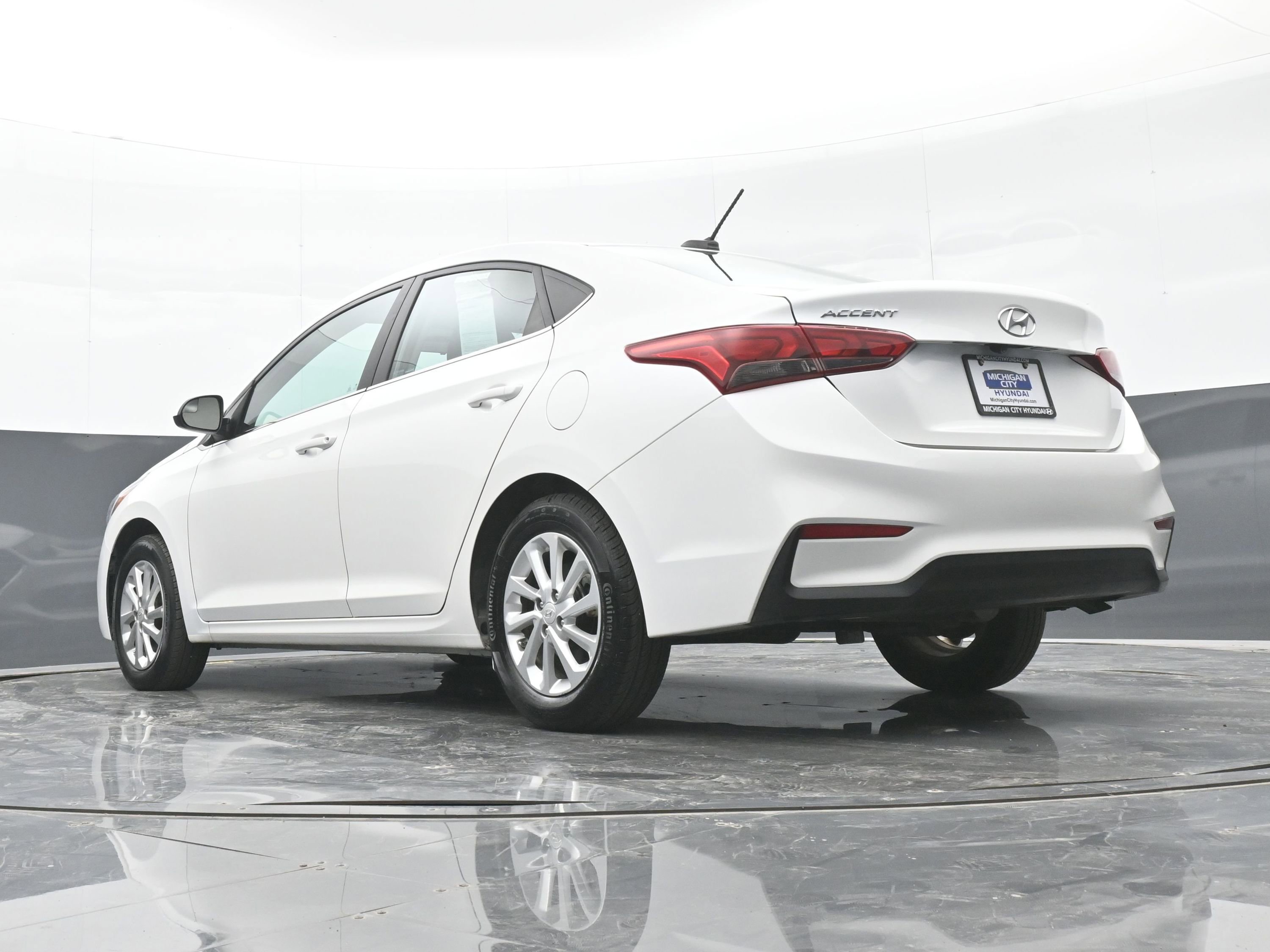 Used 2022 Hyundai Accent SEL w/ Cargo Package FWD image 38
