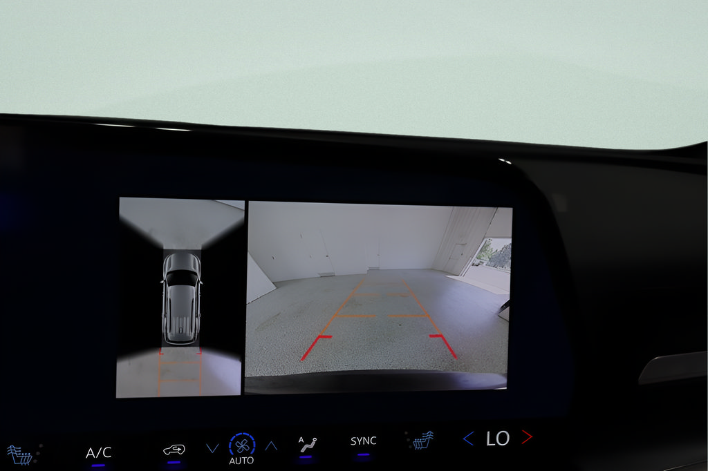 New 2027 Chevrolet Traverse LT w/ Midnight/Sport Edition FWD image 14