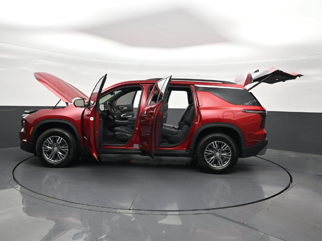 Used 2024 Chevrolet Traverse LT w/ Enhanced Driving Package FWD image 36