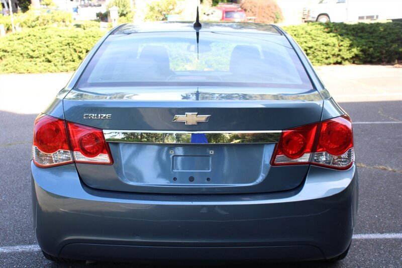 Used 2012 Chevrolet Cruze LS w/ Connectivity Package FWD image 11
