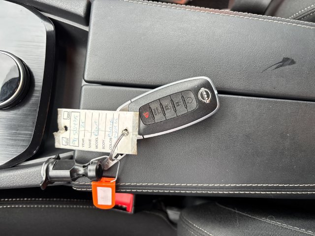 Certified 2025 Nissan Rogue SV AWD/4WD image 9
