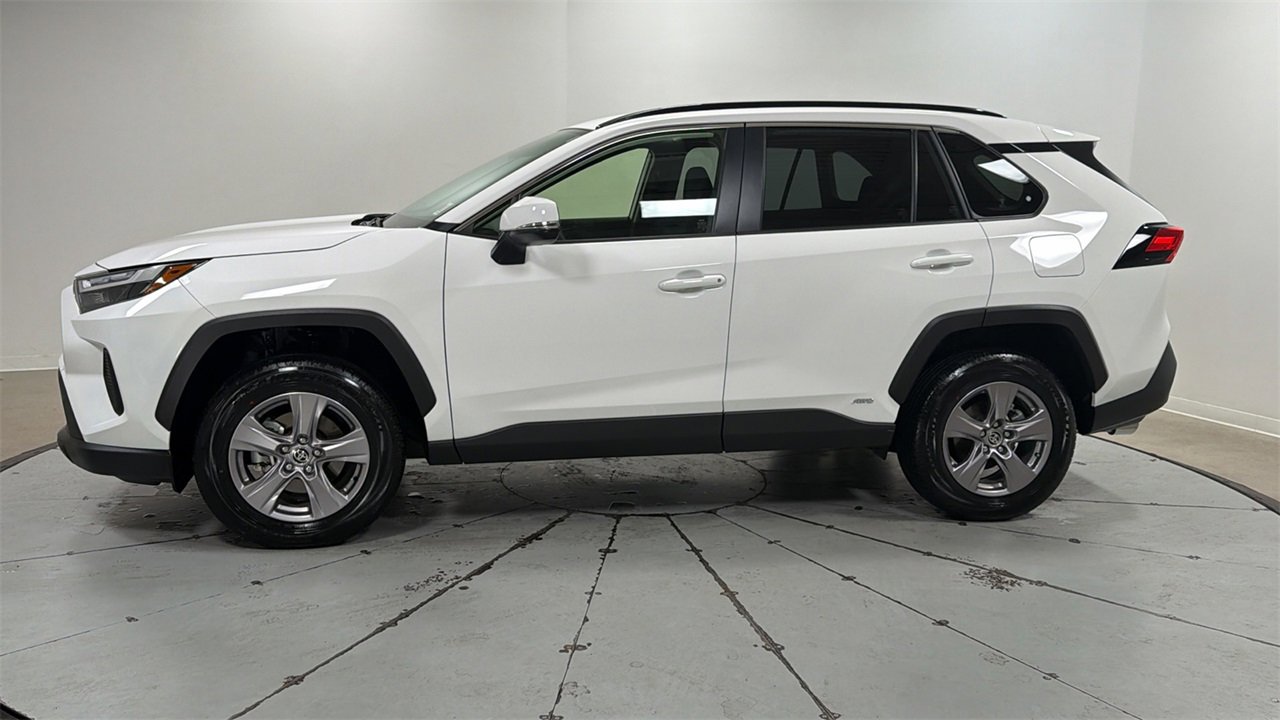 Certified 2025 Toyota RAV4 LE image 8