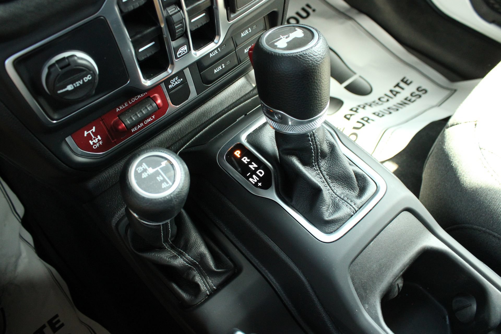 Used 2025 Jeep Wrangler Unlimited Sport AWD/4WD image 41