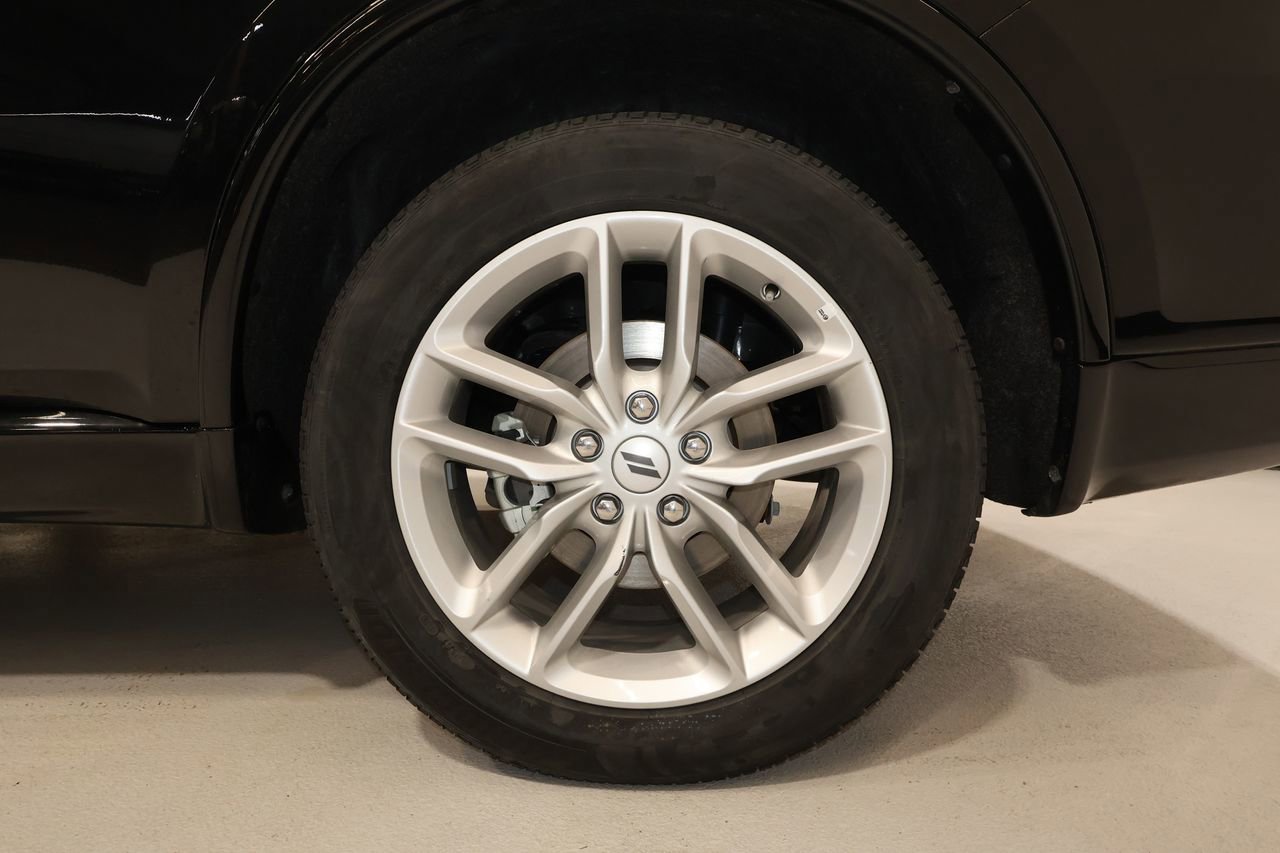 Used 2025 Dodge Durango GT AWD/4WD image 35
