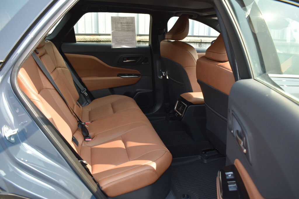 Certified 2025 Toyota Crown Signia w/ Advanced Technology Package AWD/4WD image 23