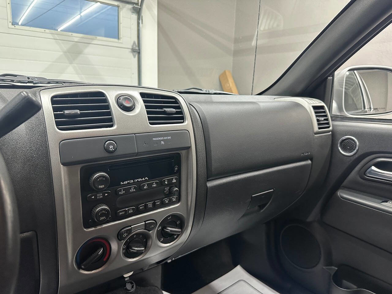 Used 2011 Chevrolet Colorado LT w/ Power Convenience Package image 24