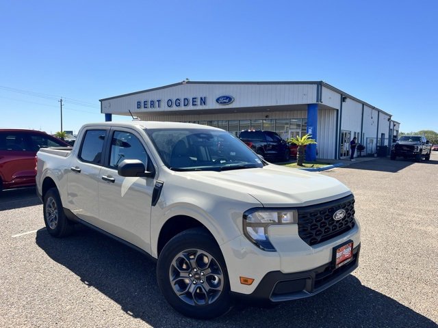 New 2025 Ford Maverick XLT w/ Equipment Group 302A