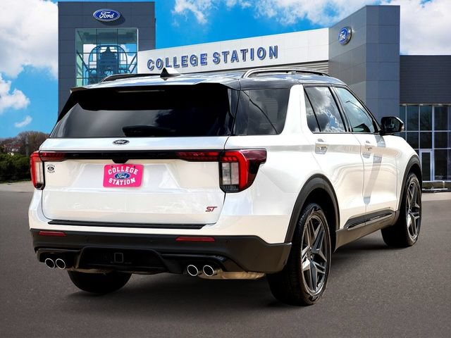 Certified 2025 Ford Explorer ST AWD/4WD image 6