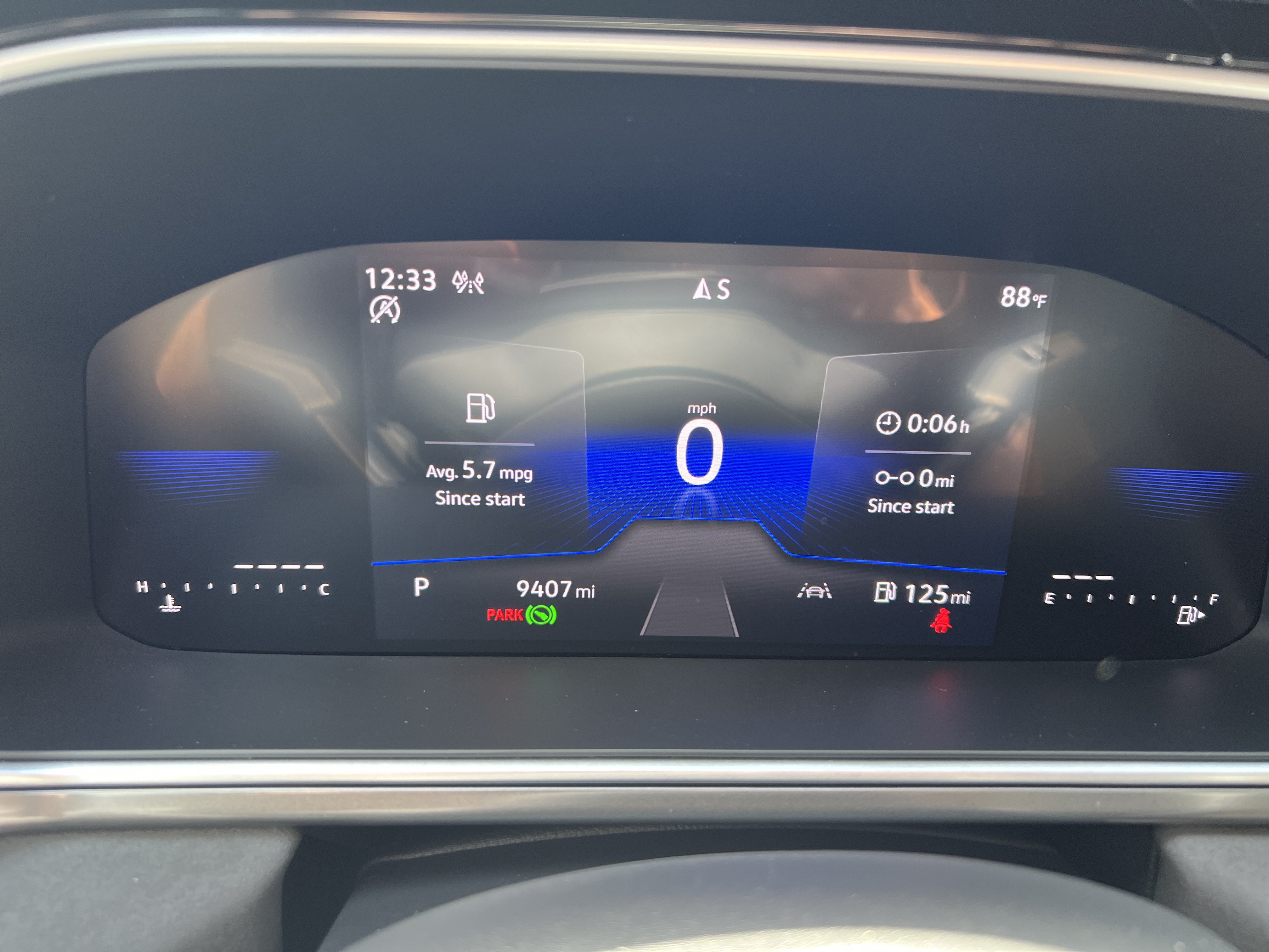 Certified 2025 Volkswagen Taos SE AWD/4WD image 19