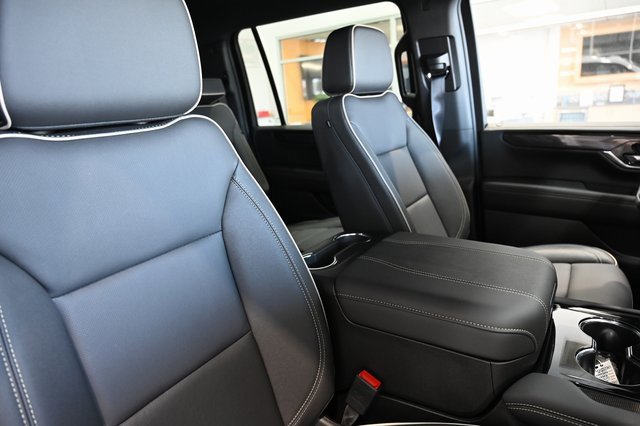 New 2026 GMC Yukon XL Elevation image 8