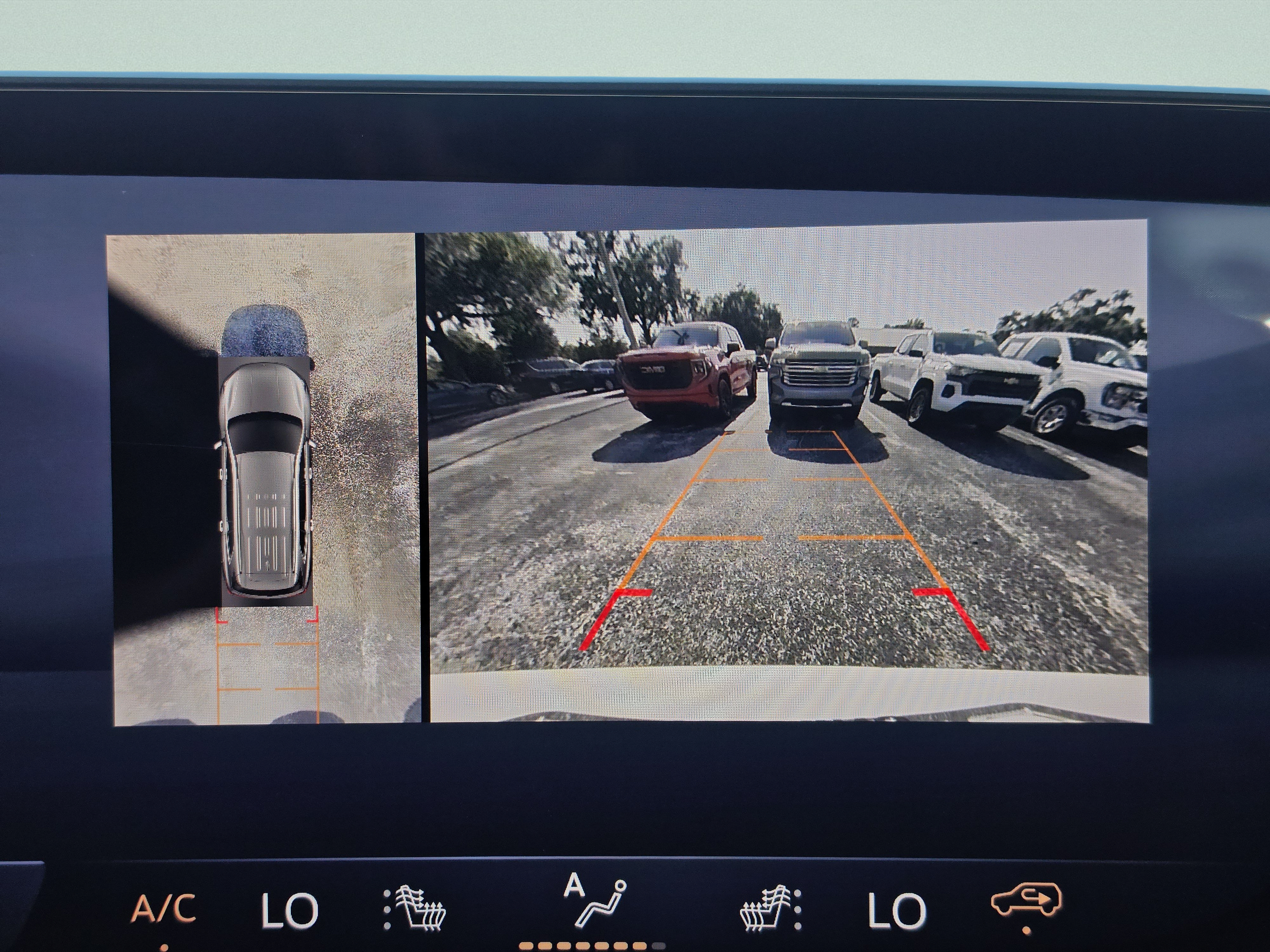 Used 2025 Buick Enclave Preferred FWD image 29