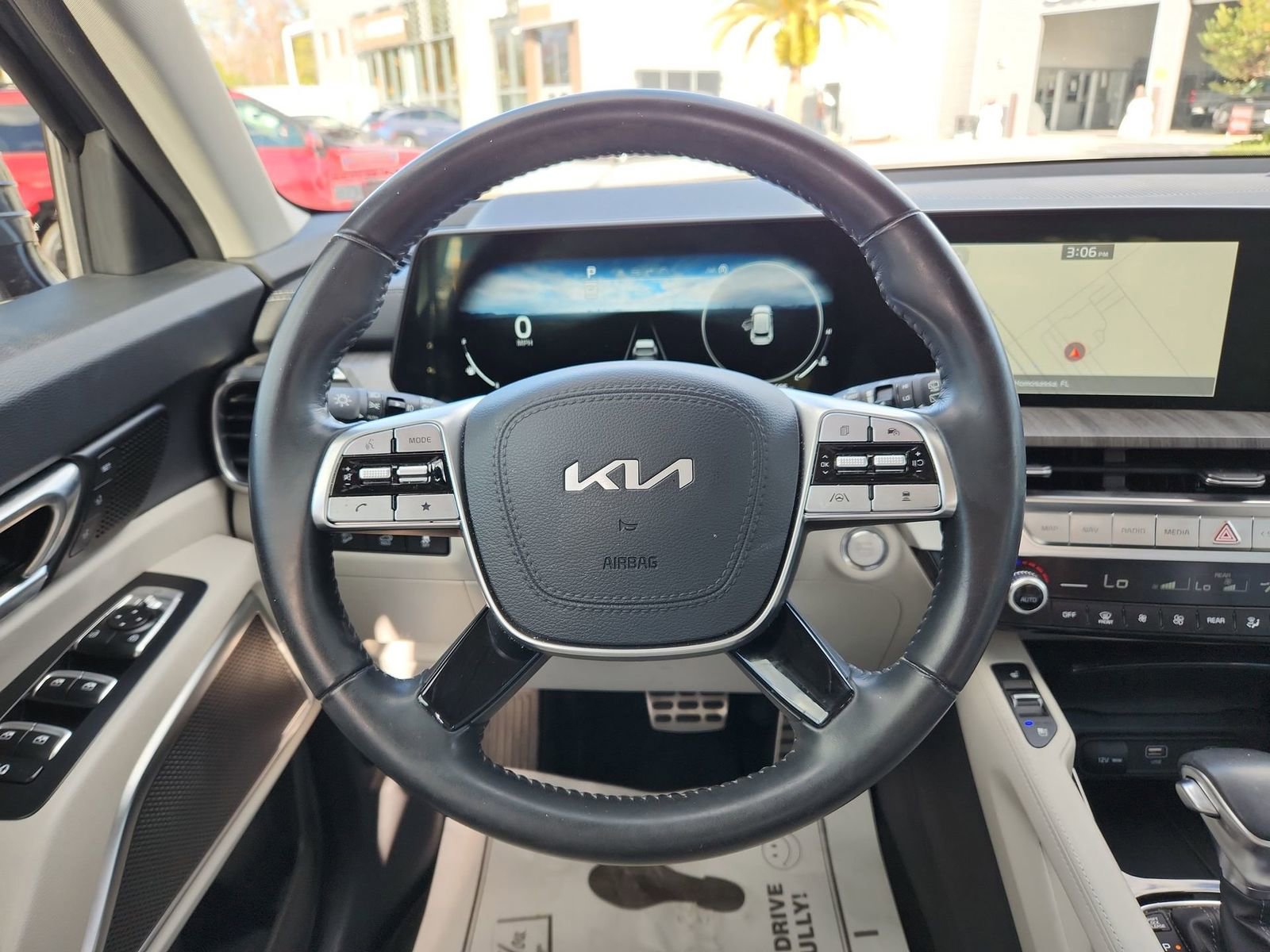 Used 2023 Kia Telluride SX image 12