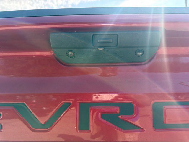 Used 2022 Chevrolet Silverado 1500 RST w/ LPO, Blackout Package AWD/4WD image 18