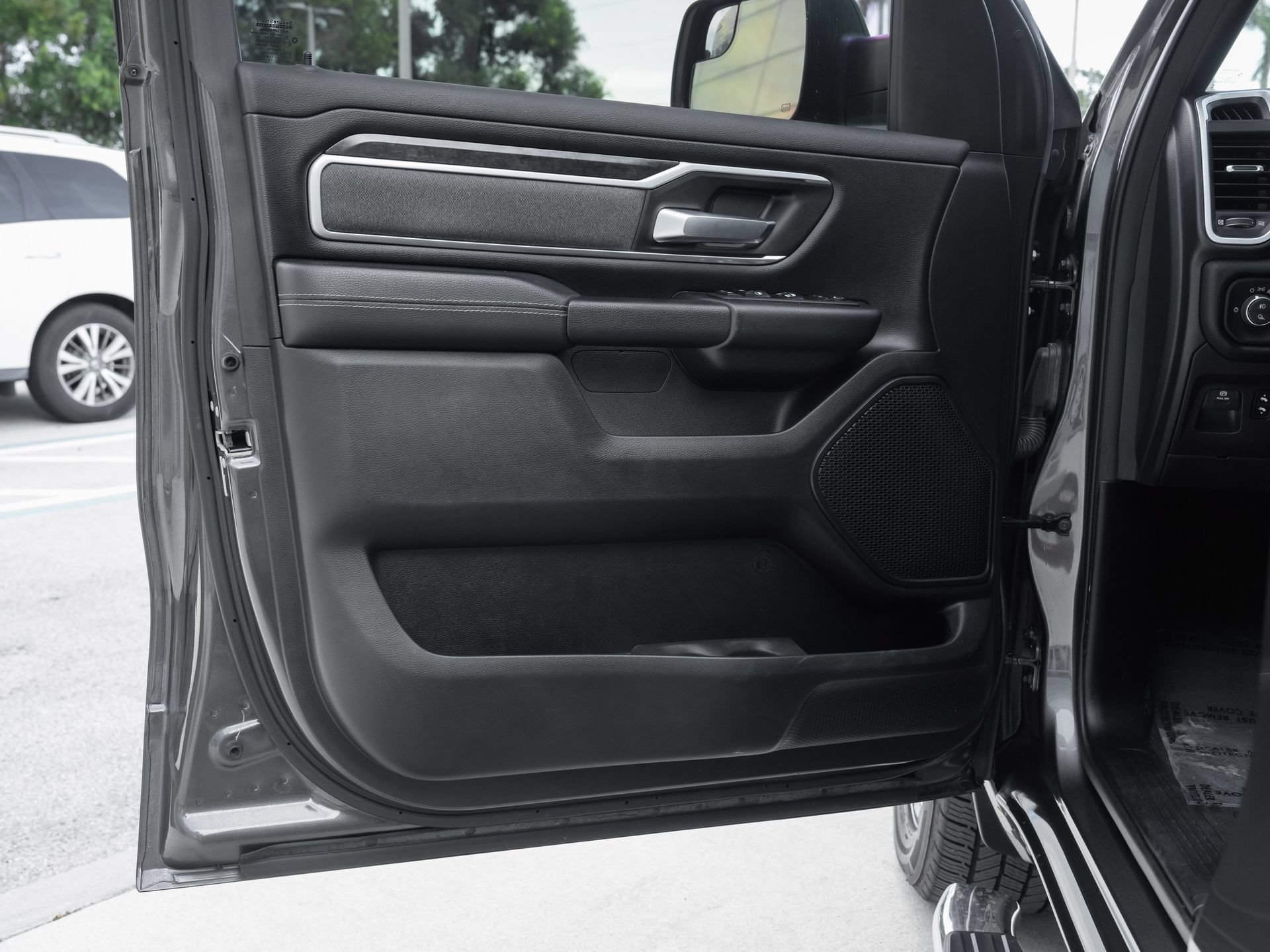 Used 2021 RAM 1500 Big Horn RWD image 33