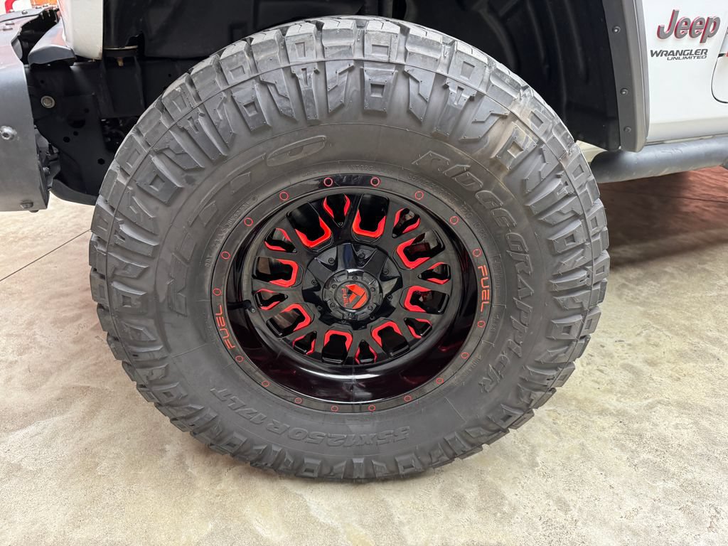 Used 2018 Jeep Wrangler Unlimited Rubicon AWD/4WD image 27