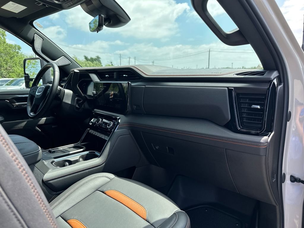 Used 2026 GMC Sierra 2500 AT4 w/ AT4 Premium Plus Package AWD/4WD image 37