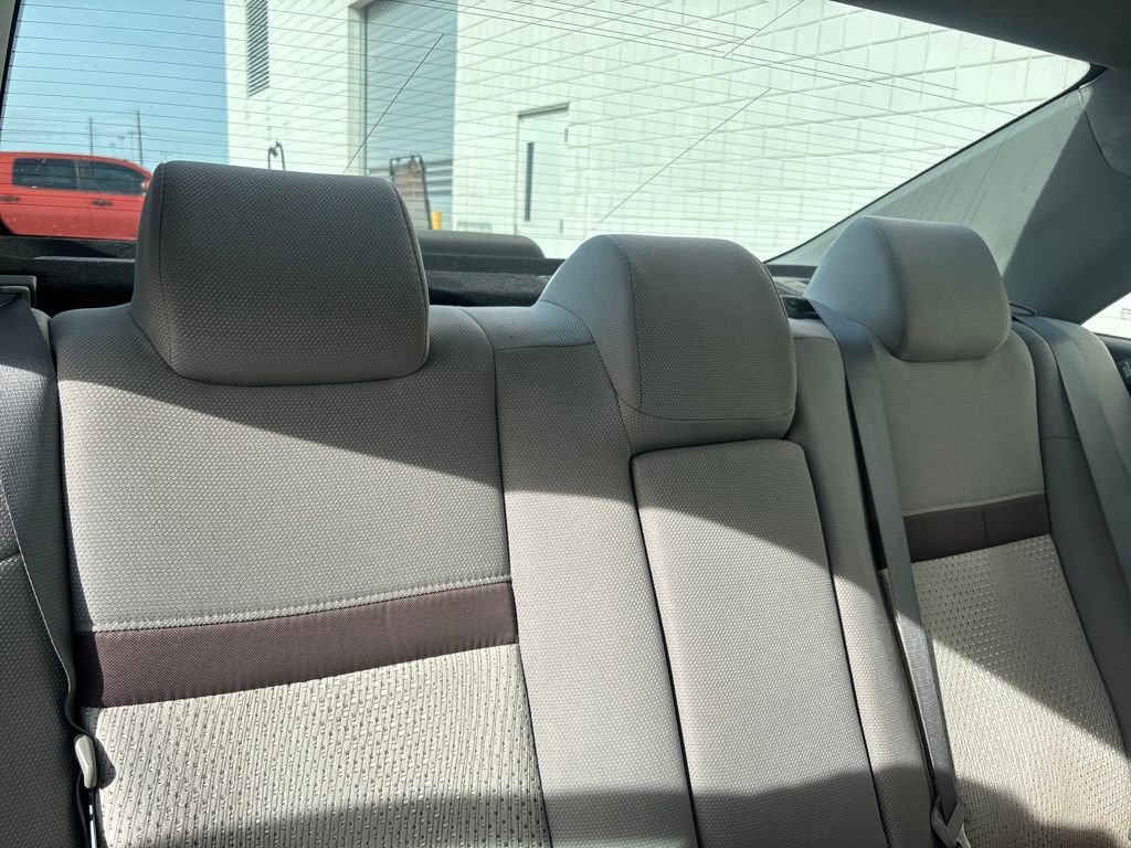 Used 2014 Toyota Camry LE image 26