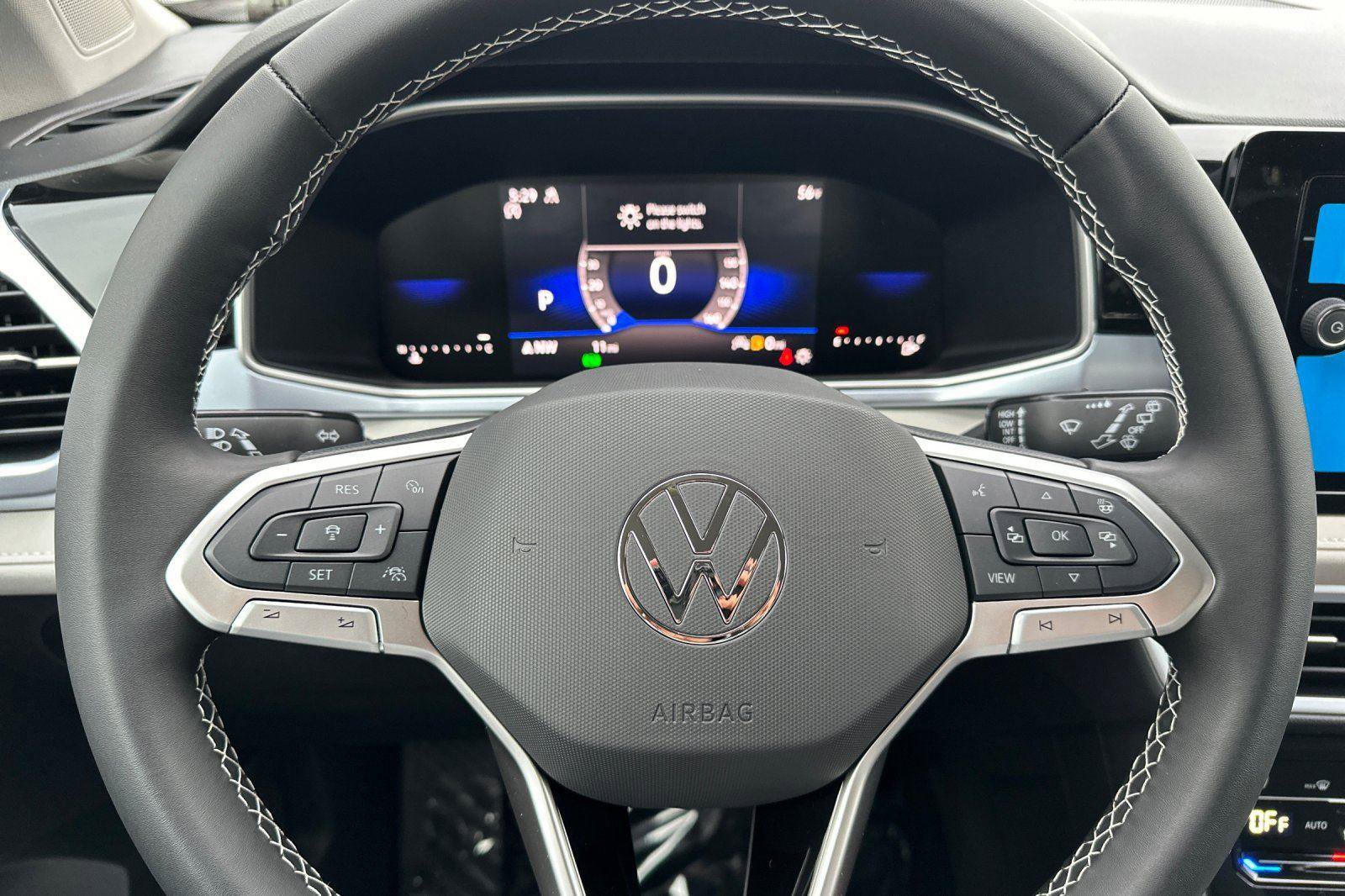 New 2026 Volkswagen Taos SE image 22