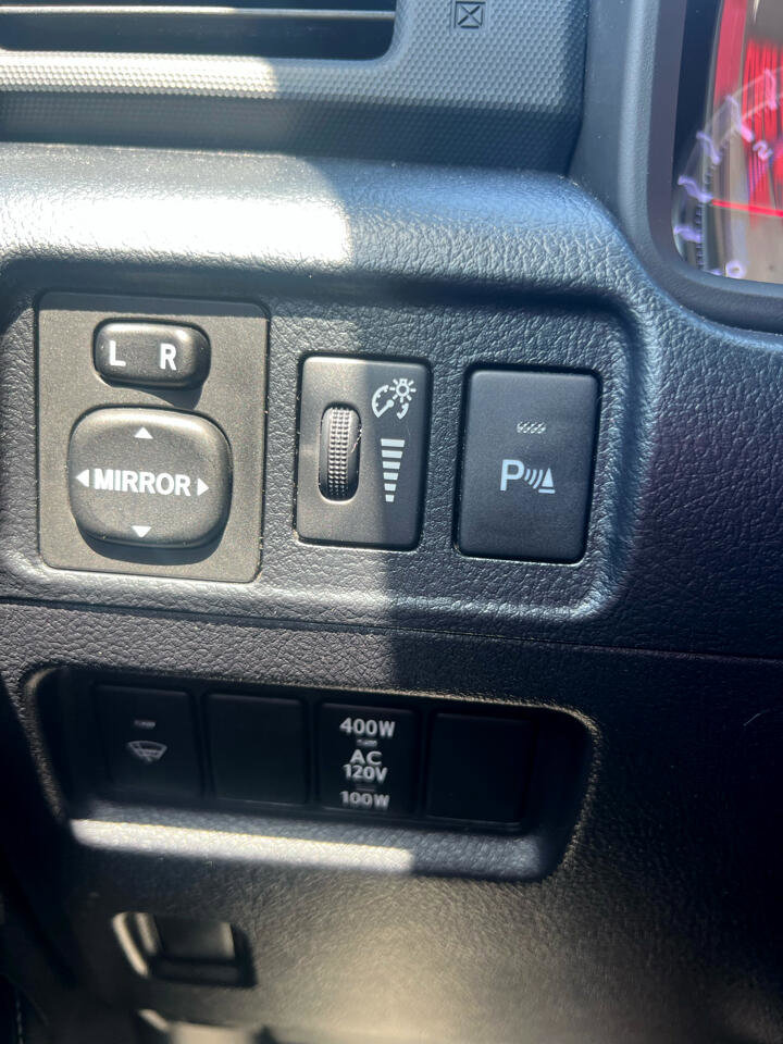 Used 2018 Toyota 4Runner SR5 image 19