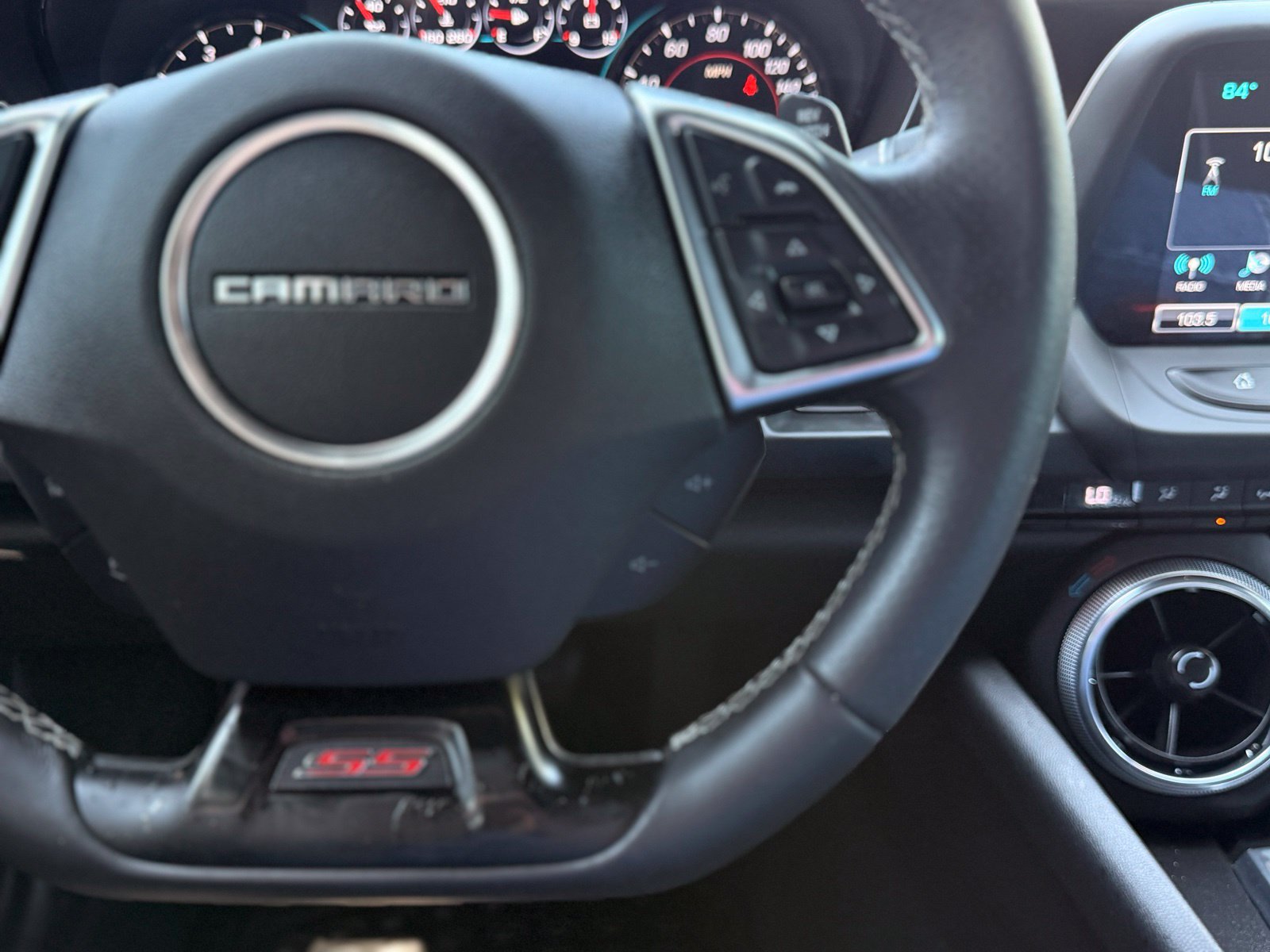 Used 2018 Chevrolet Camaro SS RWD image 27