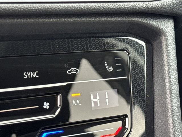 New 2026 Volkswagen Taos SE image 21