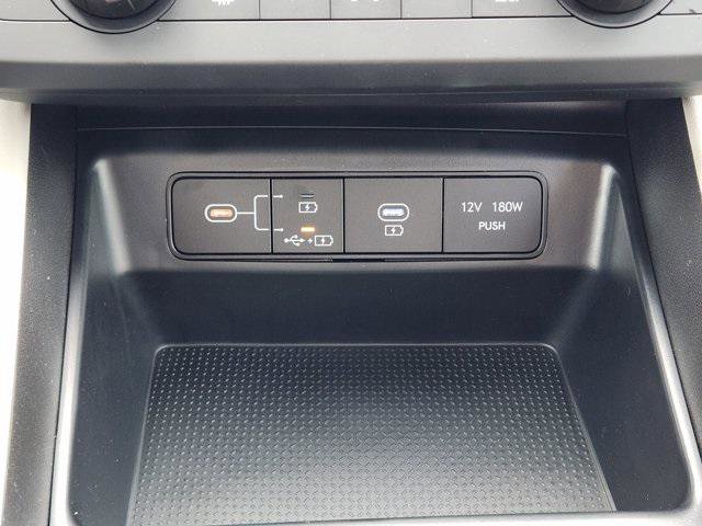New 2026 Hyundai Tucson SE image 14
