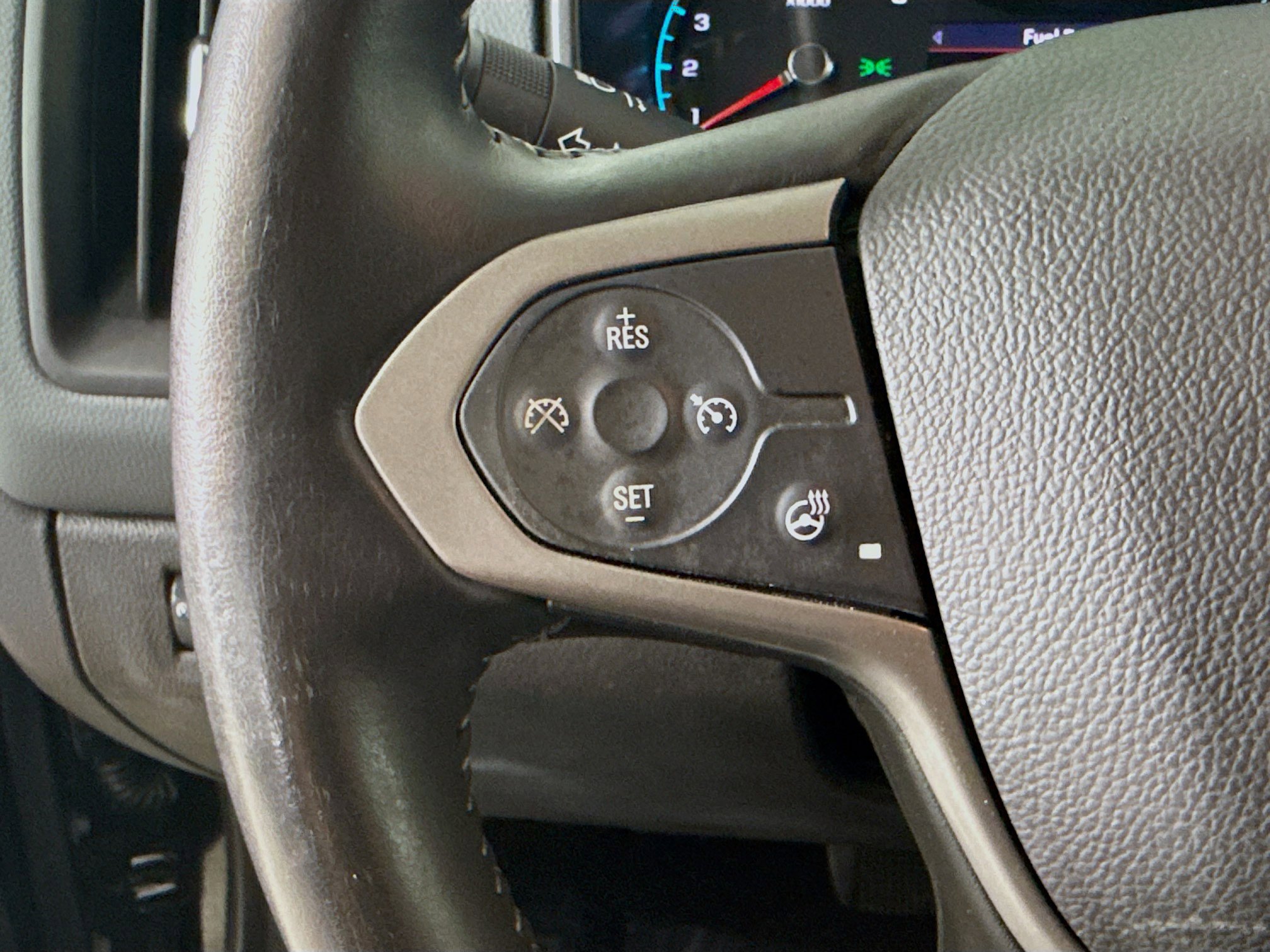 Used 2019 Chevrolet Colorado Z71 w/ Z71 Midnight Edition RWD image 14