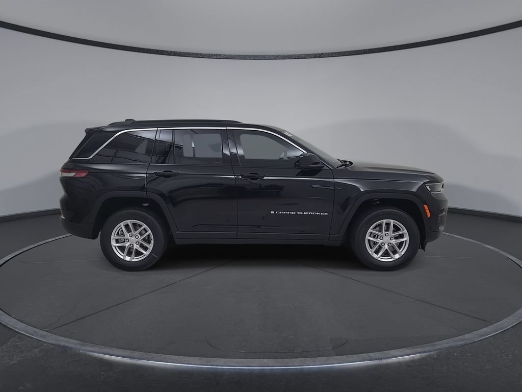 New 2026 Jeep Grand Cherokee Laredo X AWD/4WD image 17